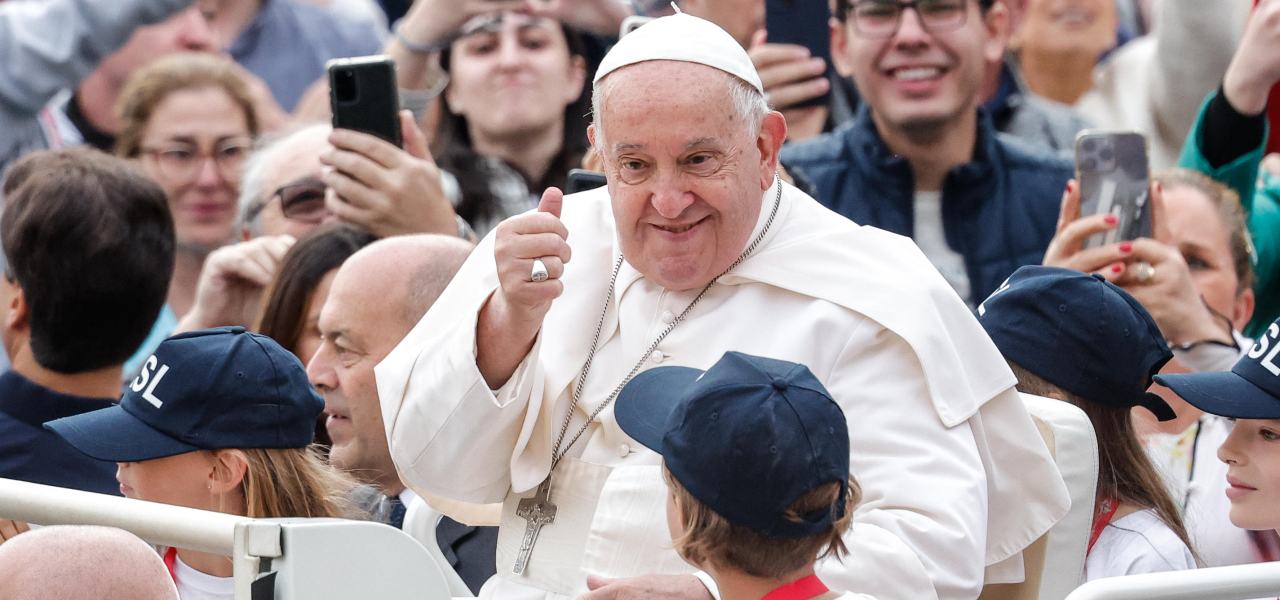 Papa Francisco: “As ideologias são inimigas da educação” / “Aprendamos com a curiosidade das crianças”